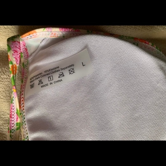 Bikini - Picture 4 of 10